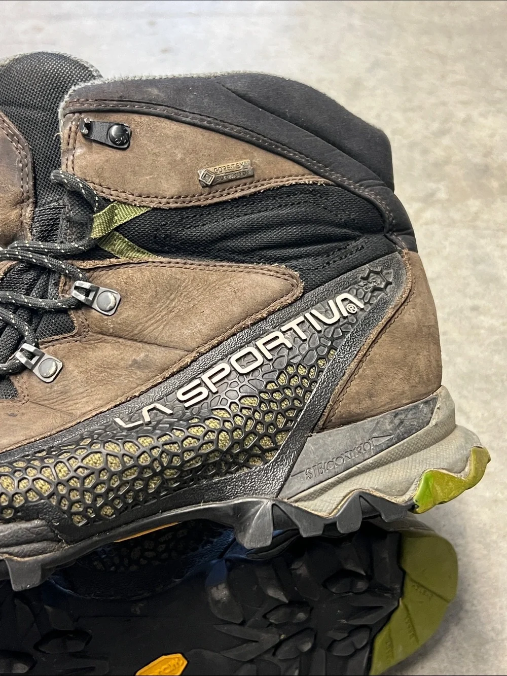 La Sportiva Men's Brown and Olive Trail-Ready Hiking Boots size 10 1/2